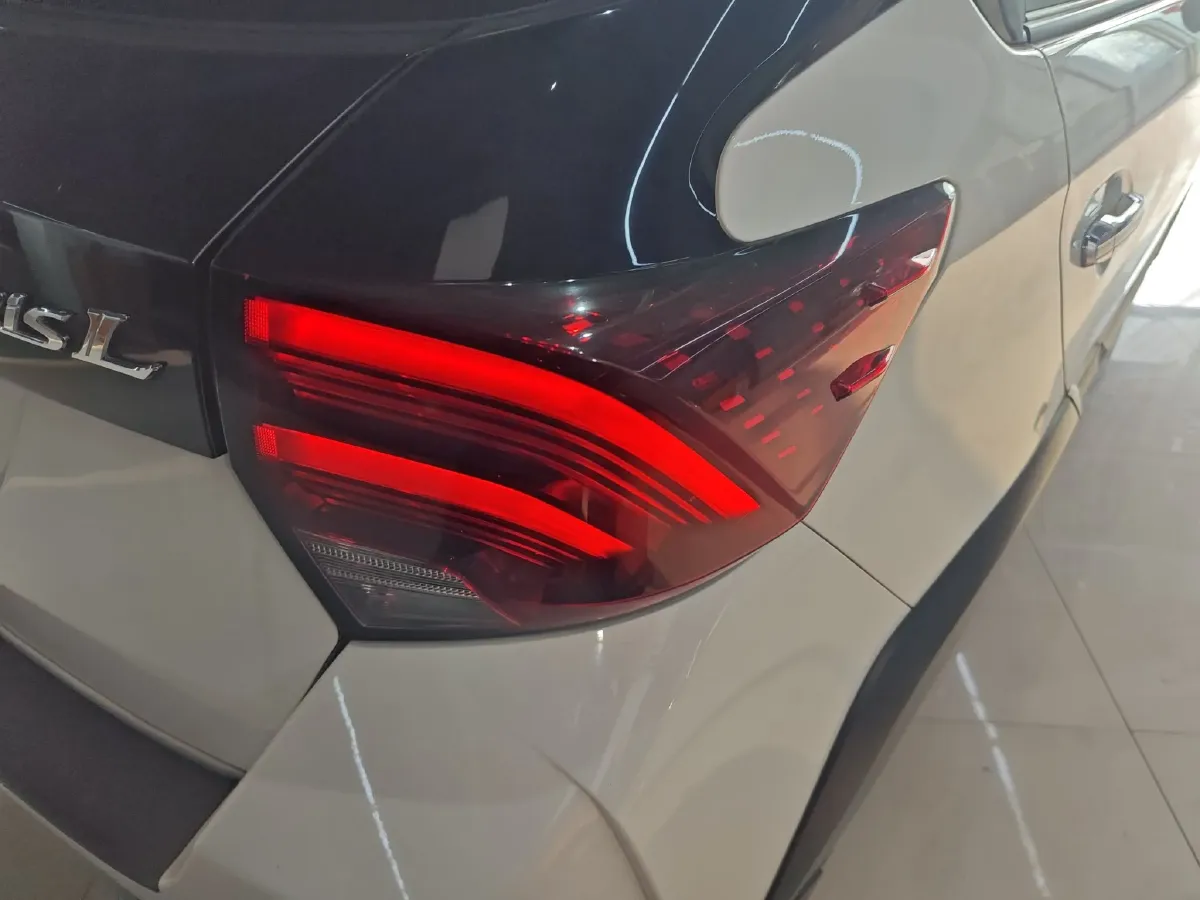 2022 Toyota Yaris L 1.5L 112HP L4 CVT,autocango,china used car exporter,china ev exporter,chinese used car exporter,chinese used ev exporter