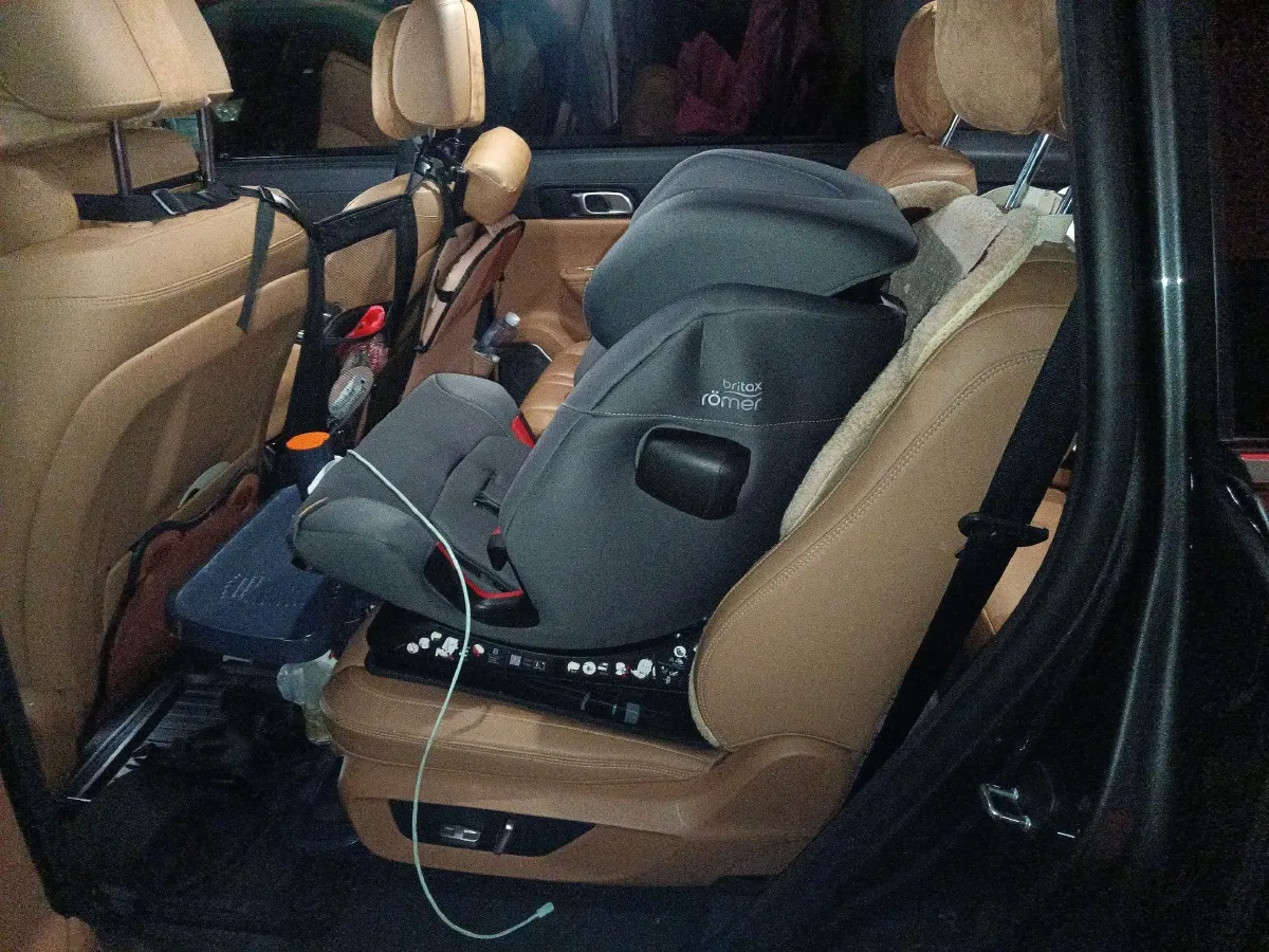 2021 Li ONE Range Extended 131HP REEV 40.5KWH,autocango,china used car exporter,china ev exporter,chinese used car exporter,chinese used ev exporter