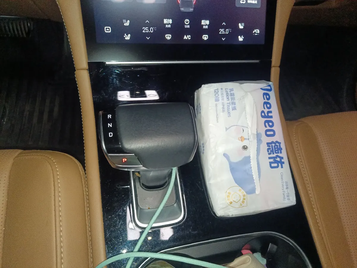 2021 Li ONE Range Extended 131HP REEV 40.5KWH,autocango,china used car exporter,china ev exporter,chinese used car exporter,chinese used ev exporter