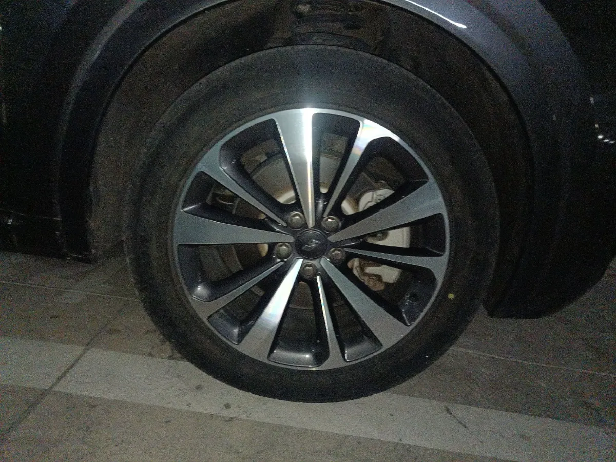 2021 Li ONE Range Extended 131HP REEV 40.5KWH,autocango,china used car exporter,china ev exporter,chinese used car exporter,chinese used ev exporter