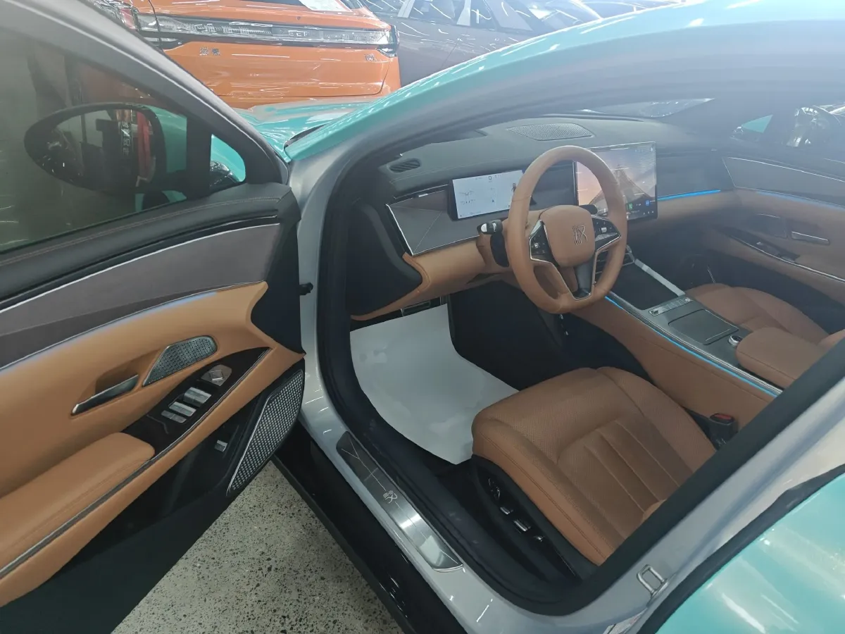 2025 BYD HanL BEV,autocango,china used car exporter,china ev exporter,chinese used car exporter,chinese used ev exporter