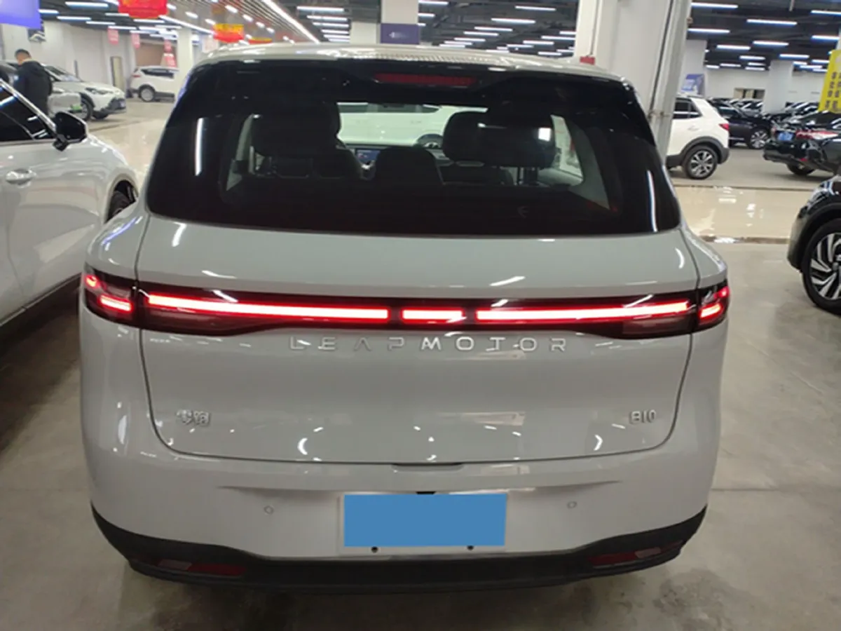 2025 Leapmotor B10 BEV 56.2KWH,autocango,china used car exporter,china ev exporter,chinese used car exporter,chinese used ev exporter
