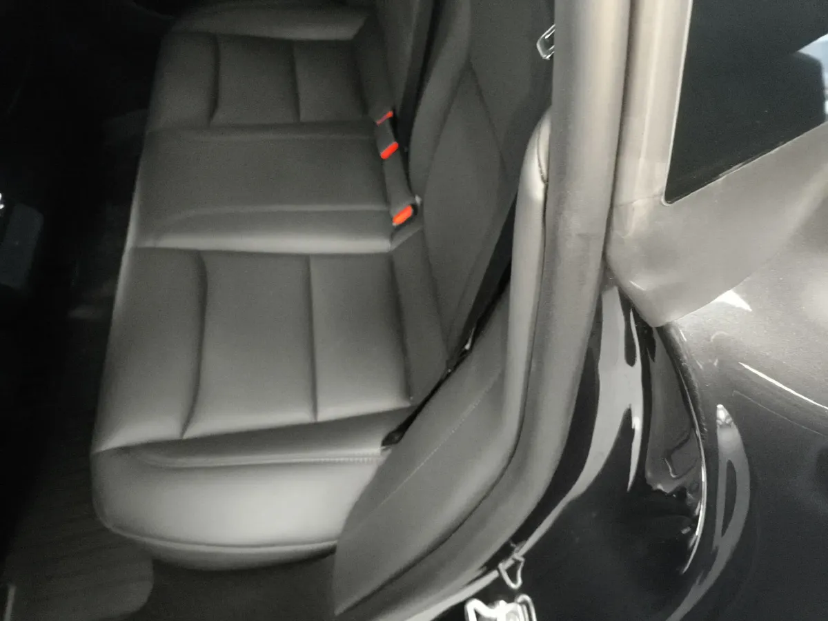 2025 Tesla Model 3 BEV 62.5KWH,autocango,china used car exporter,china ev exporter,chinese used car exporter,chinese used ev exporter