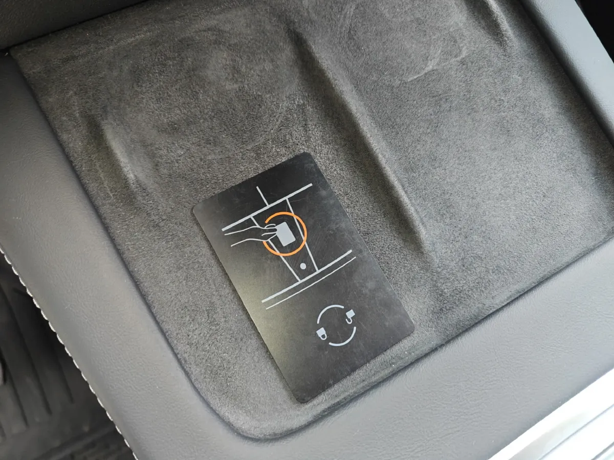 2022 Tesla Model Y BEV 60KWH,autocango,china used car exporter,china ev exporter,chinese used car exporter,chinese used ev exporter