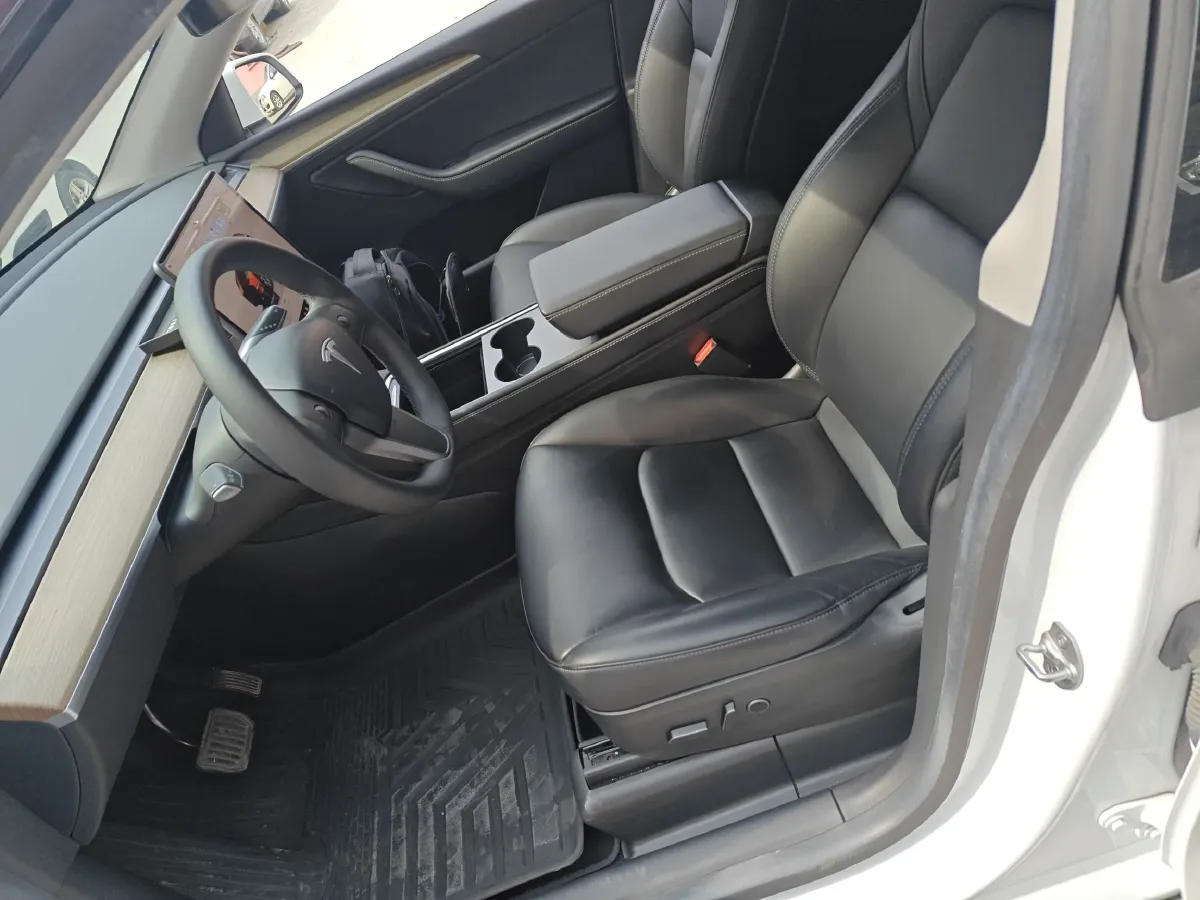 2022 Tesla Model Y BEV 60KWH,autocango,china used car exporter,china ev exporter,chinese used car exporter,chinese used ev exporter