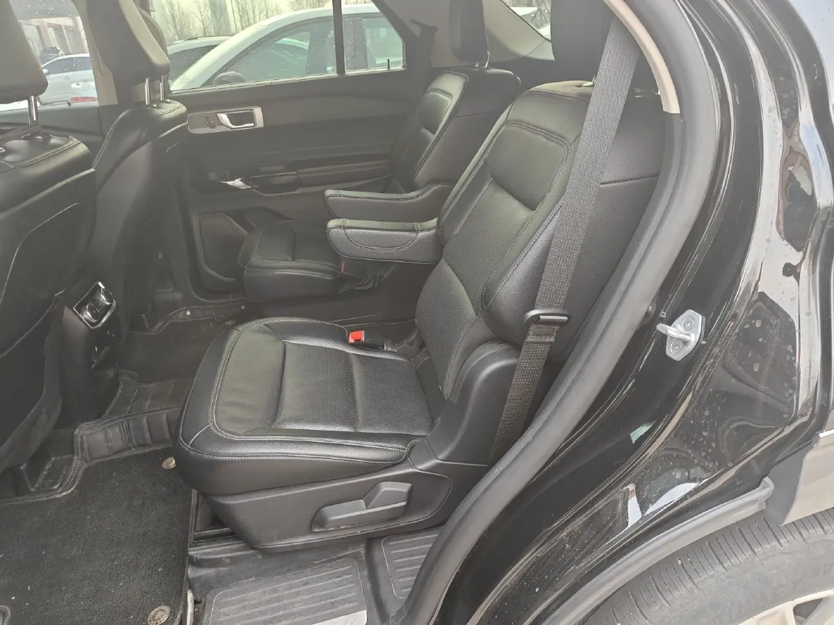 2020 Ford Explorer 2.3T 276HP L4 10AT,autocango,china used car exporter,china ev exporter,chinese used car exporter,chinese used ev exporter