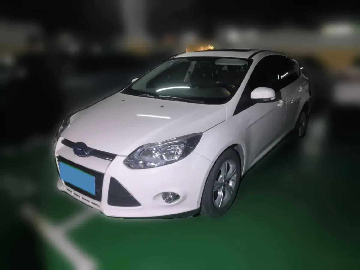 2012 Ford Focus 1.6L 125HP L4 5MT,autocango,china used car exporter,china ev exporter,chinese used car exporter,chinese used ev exporter