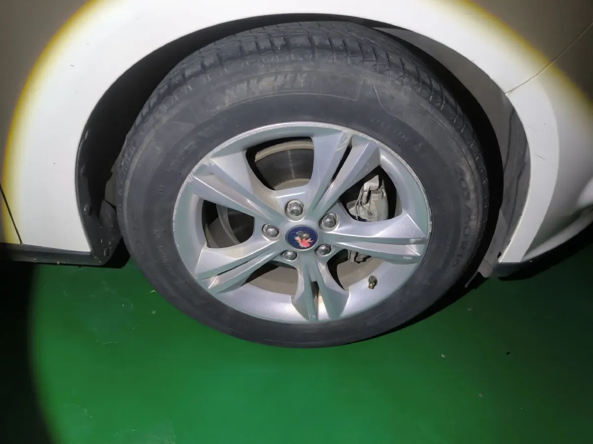 2012 Ford Focus 1.6L 125HP L4 5MT,autocango,china used car exporter,china ev exporter,chinese used car exporter,chinese used ev exporter