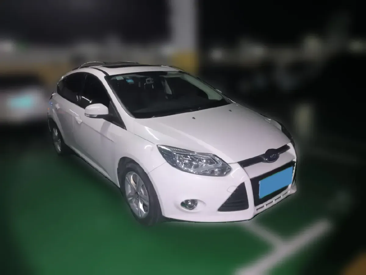 2012 Ford Focus 1.6L 125HP L4 5MT,autocango,china used car exporter,china ev exporter,chinese used car exporter,chinese used ev exporter