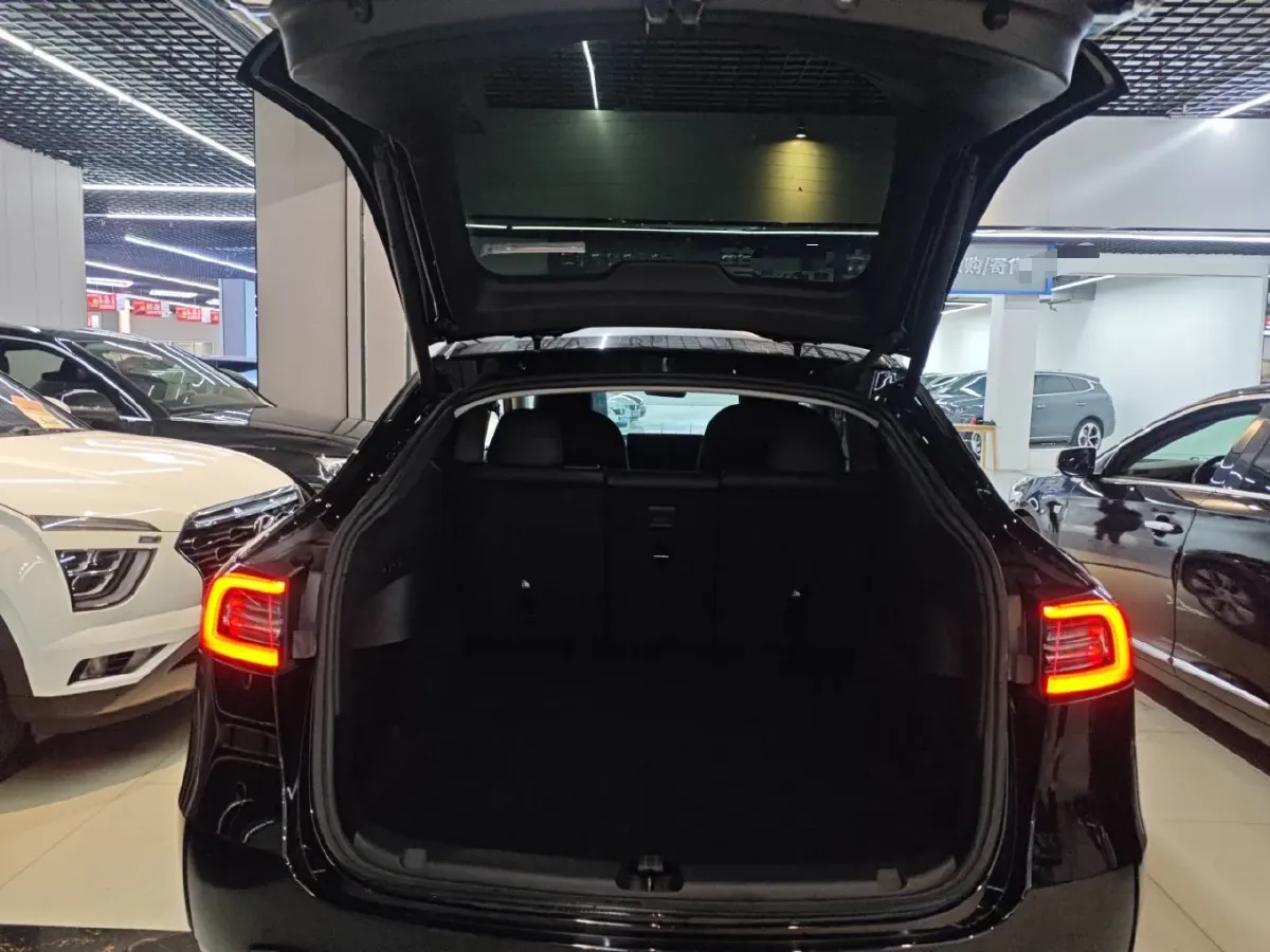 2022 Tesla Model Y BEV 60KWH,autocango,china used car exporter,china ev exporter,chinese used car exporter,chinese used ev exporter