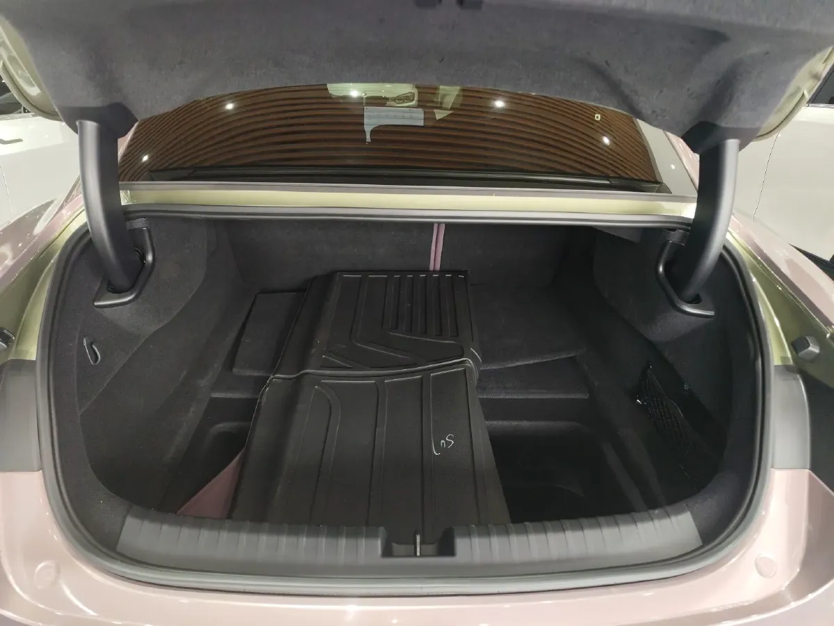 2024 MI SU7 BEV 101KWH,autocango,china used car exporter,china ev exporter,chinese used car exporter,chinese used ev exporter