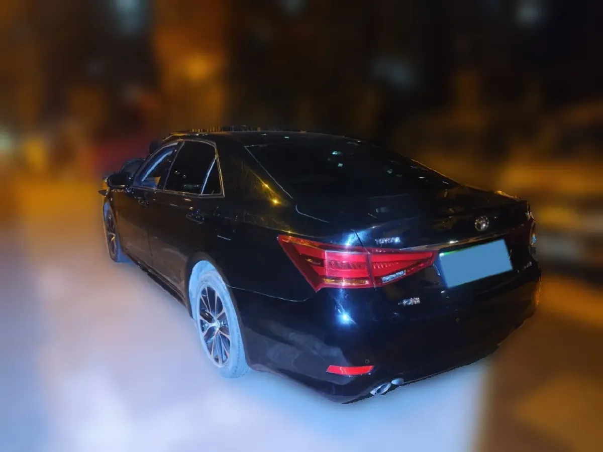 2018 Toyota Crown 2.0T 235HP L4 8AT,autocango,china used car exporter,china ev exporter,chinese used car exporter,chinese used ev exporter