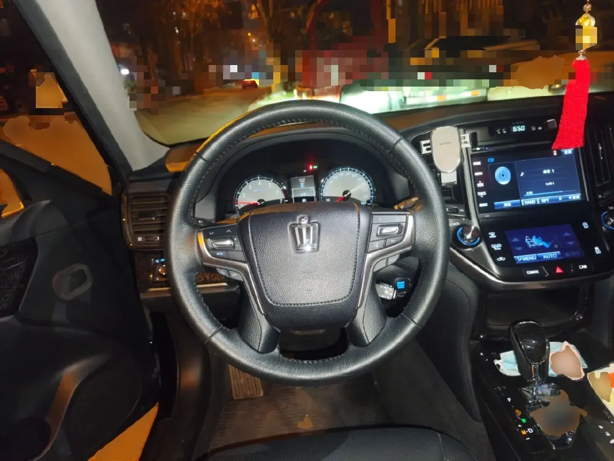 2018 Toyota Crown 2.0T 235HP L4 8AT,autocango,china used car exporter,china ev exporter,chinese used car exporter,chinese used ev exporter