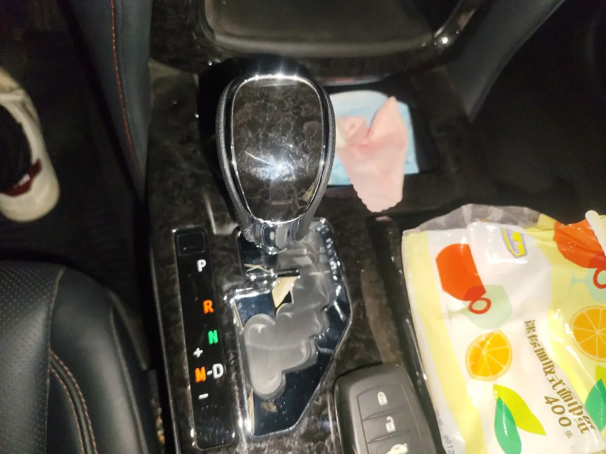 2018 Toyota Crown 2.0T 235HP L4 8AT,autocango,china used car exporter,china ev exporter,chinese used car exporter,chinese used ev exporter