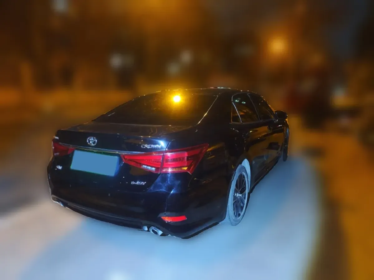 2018 Toyota Crown 2.0T 235HP L4 8AT,autocango,china used car exporter,china ev exporter,chinese used car exporter,chinese used ev exporter