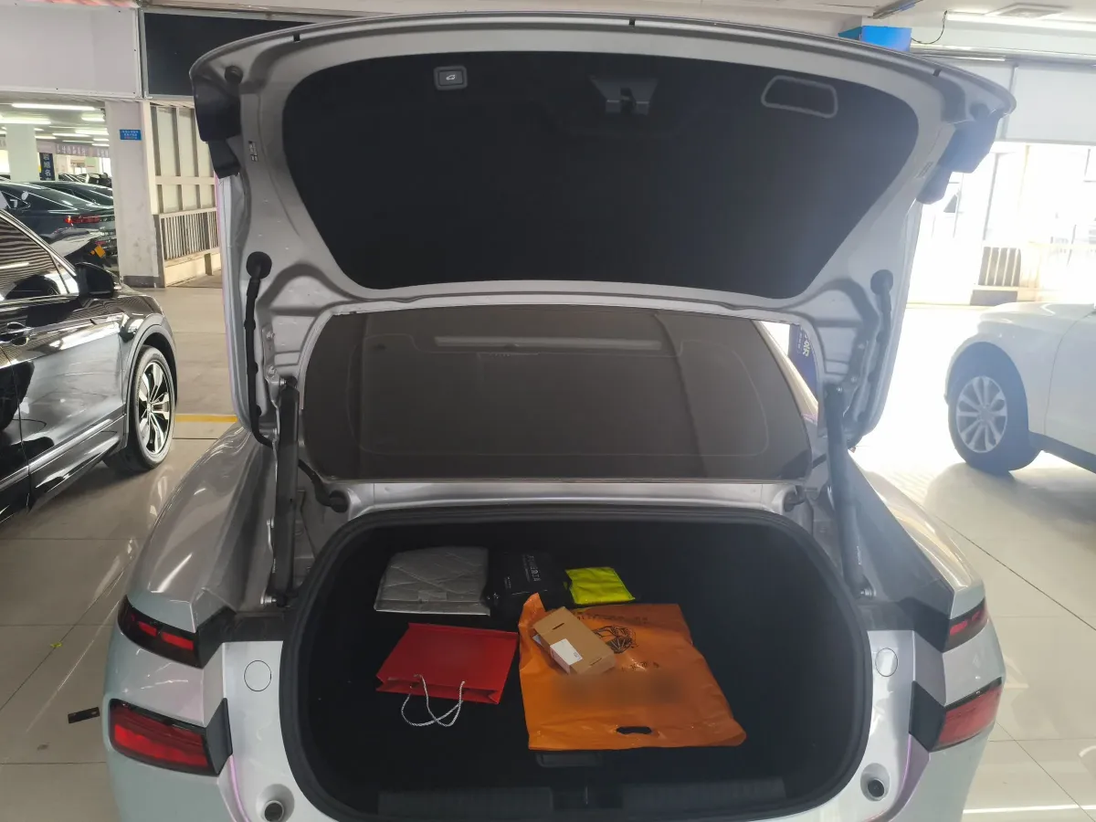 2023 Xpeng P7 BEV 86.2KWH,autocango,china used car exporter,china ev exporter,chinese used car exporter,chinese used ev exporter