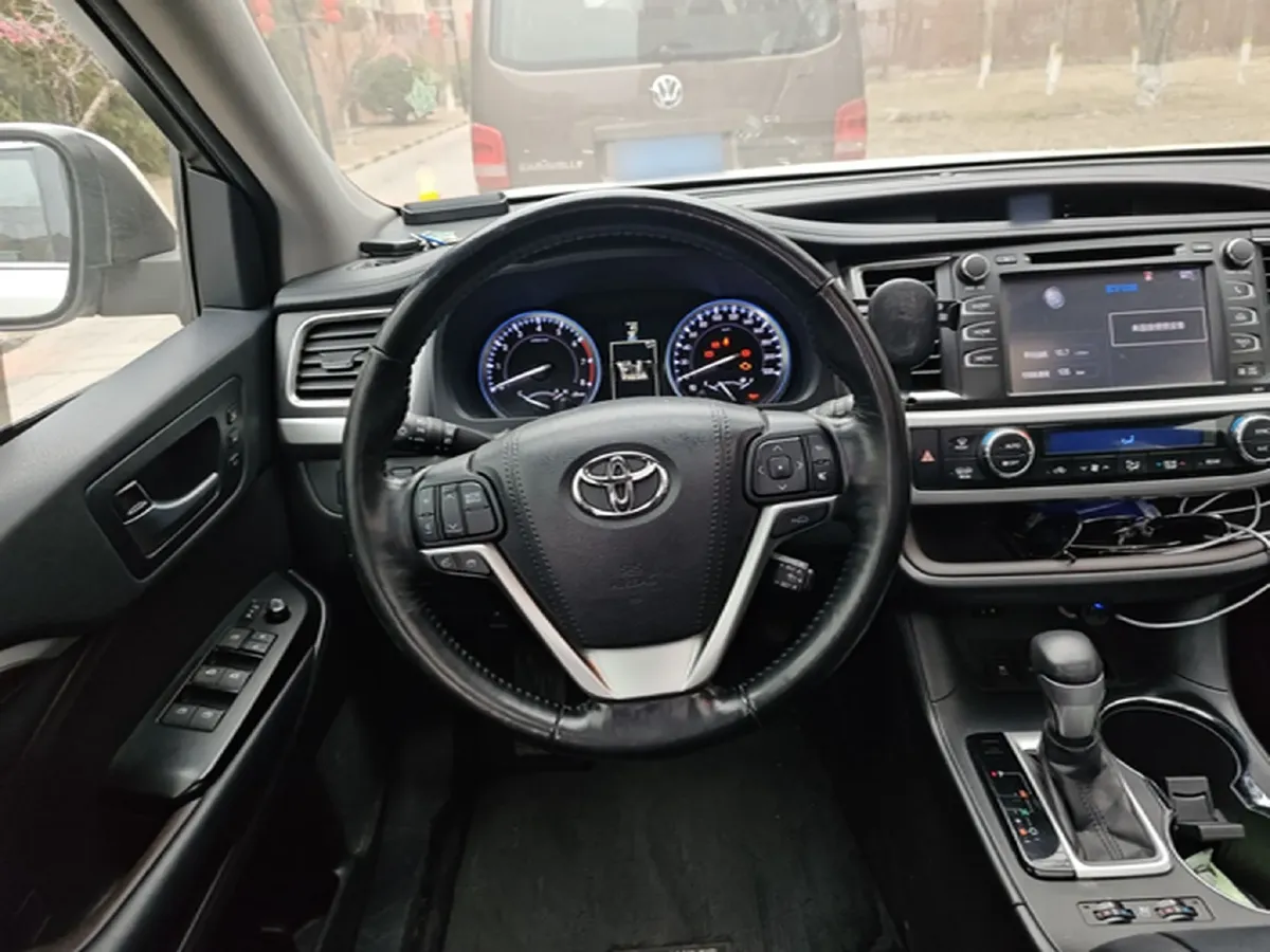 2017 Toyota Highlander 2.0T 220HP L4 6AT,autocango,china used car exporter,china ev exporter,chinese used car exporter,chinese used ev exporter
