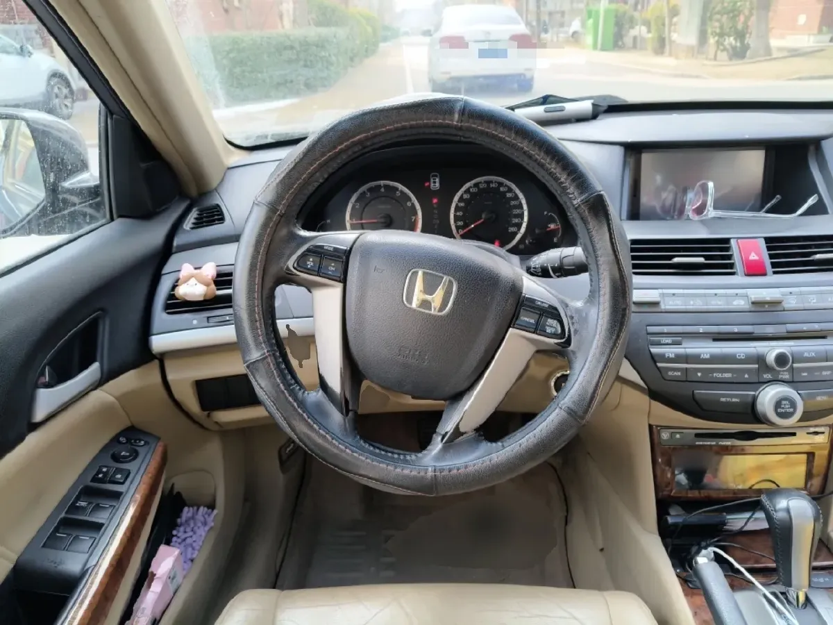 2011 Honda Accord 2.0L 156HP L4 5AT,autocango,china used car exporter,china ev exporter,chinese used car exporter,chinese used ev exporter