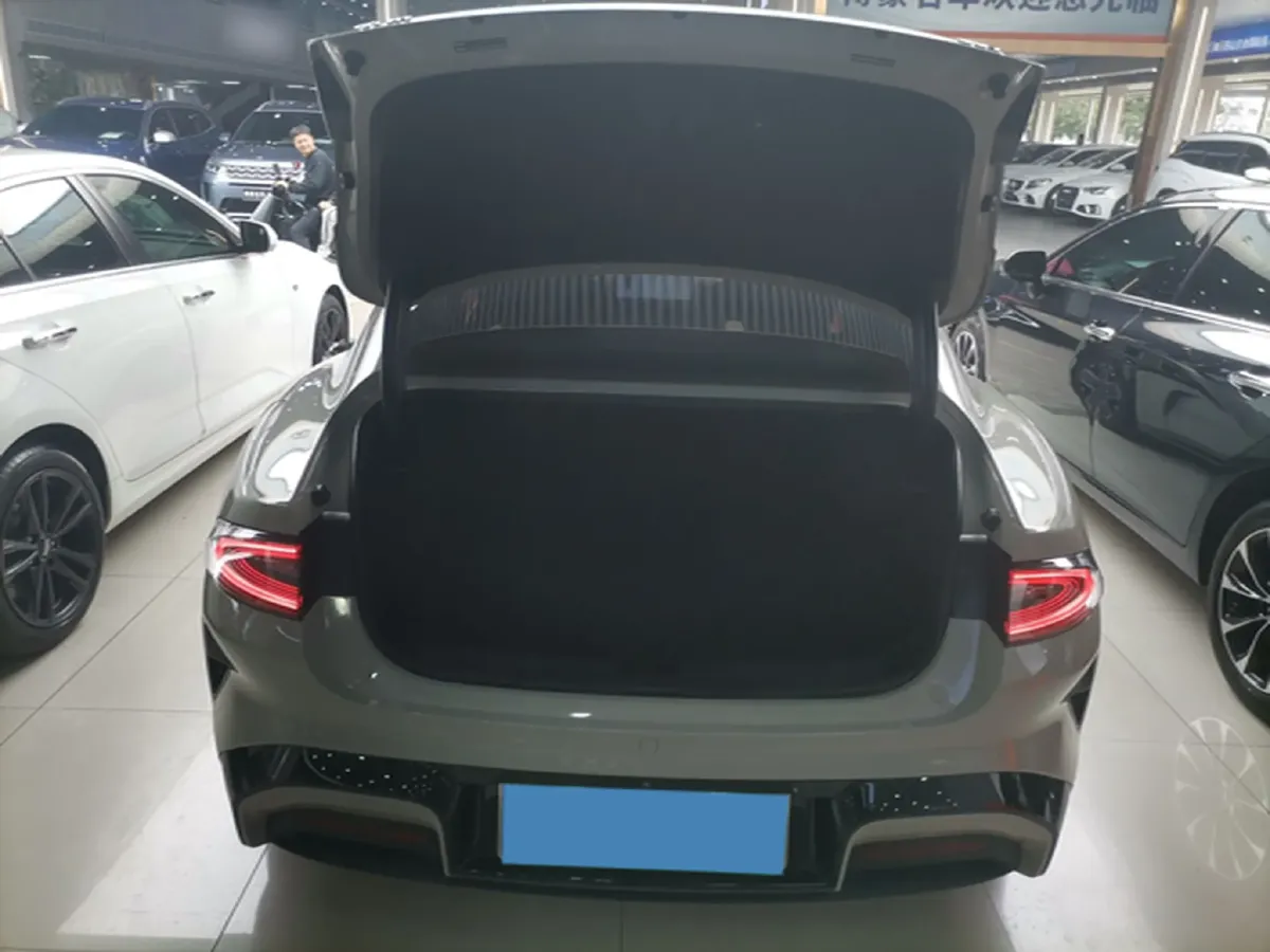 2024 MI SU7 BEV 73.6KWH,autocango,china used car exporter,china ev exporter,chinese used car exporter,chinese used ev exporter