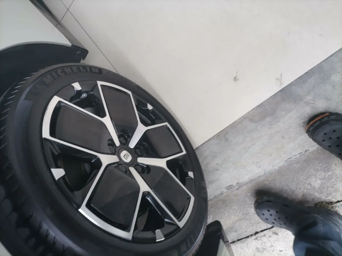 2024 MI SU7 BEV 73.6KWH,autocango,china used car exporter,china ev exporter,chinese used car exporter,chinese used ev exporter