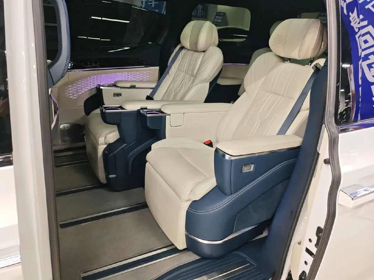 2022 Zeekr 009 BEV 116KWH,autocango,china used car exporter,china ev exporter,chinese used car exporter,chinese used ev exporter