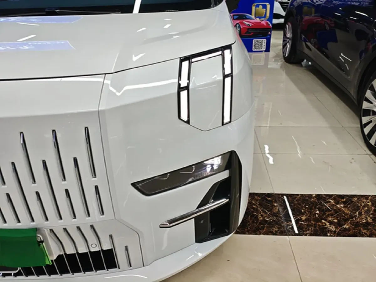 2022 Zeekr 009 BEV 116KWH,autocango,china used car exporter,china ev exporter,chinese used car exporter,chinese used ev exporter