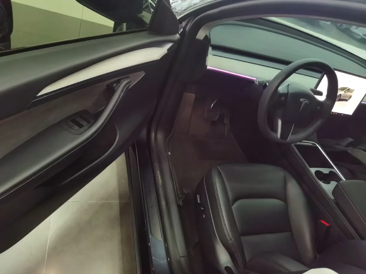 2024 Tesla Model Y BEV 60KWH,autocango,china used car exporter,china ev exporter,chinese used car exporter,chinese used ev exporter