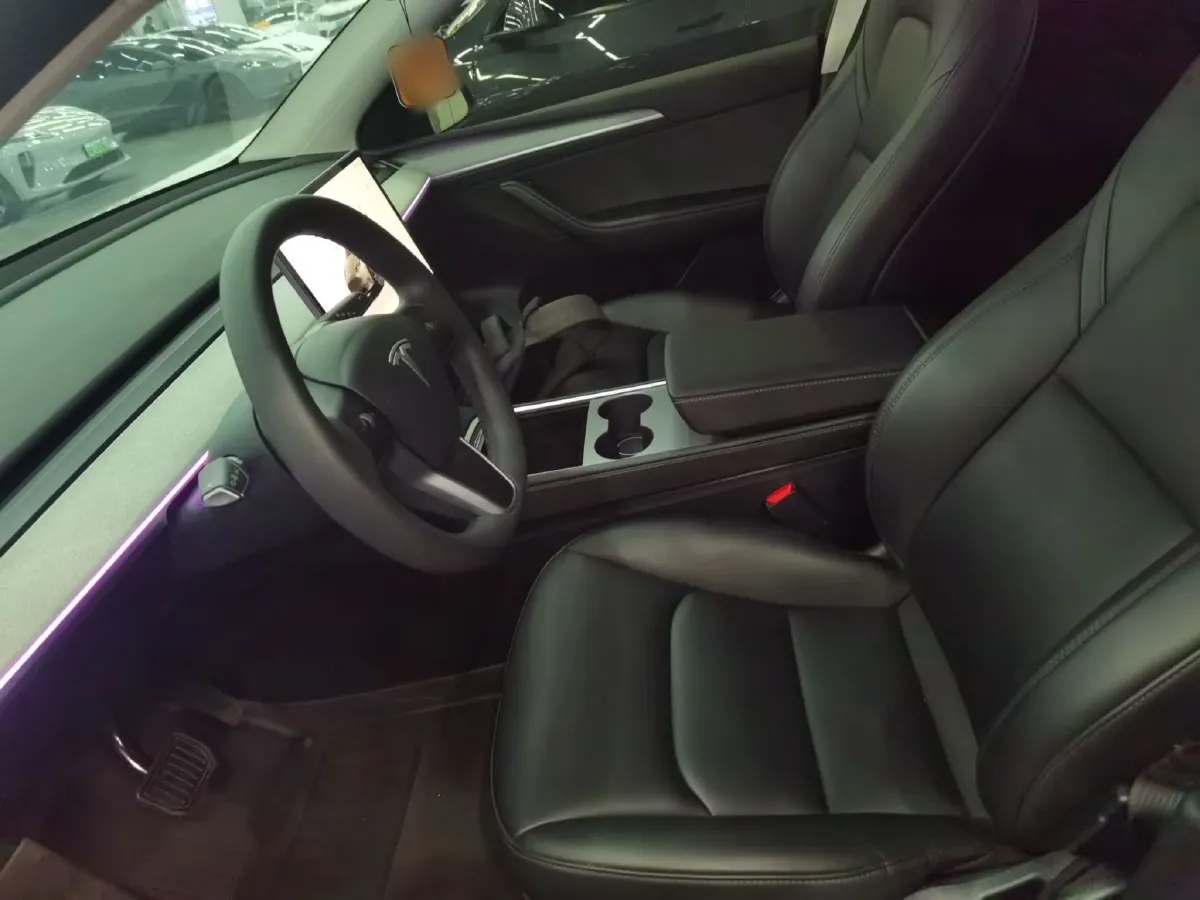 2024 Tesla Model Y BEV 60KWH,autocango,china used car exporter,china ev exporter,chinese used car exporter,chinese used ev exporter