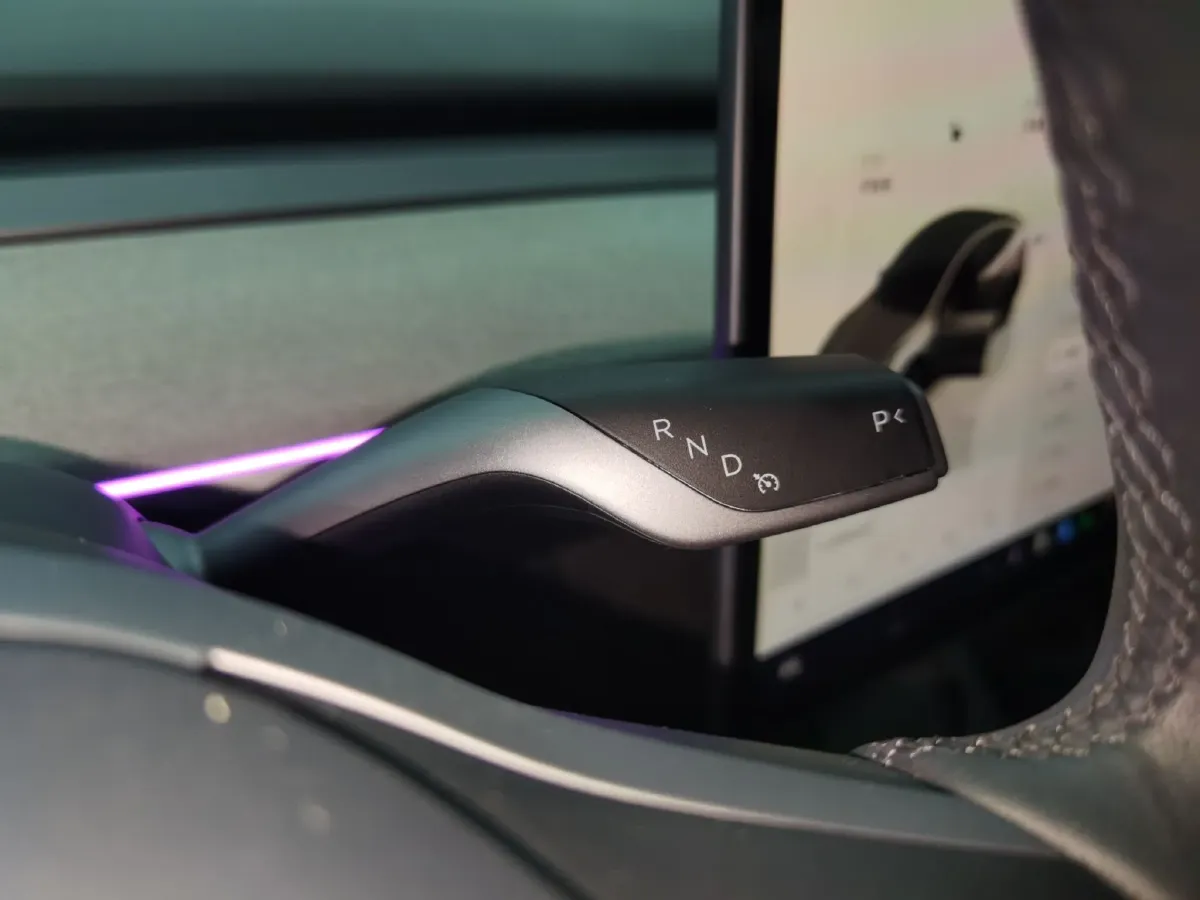 2024 Tesla Model Y BEV 60KWH,autocango,china used car exporter,china ev exporter,chinese used car exporter,chinese used ev exporter