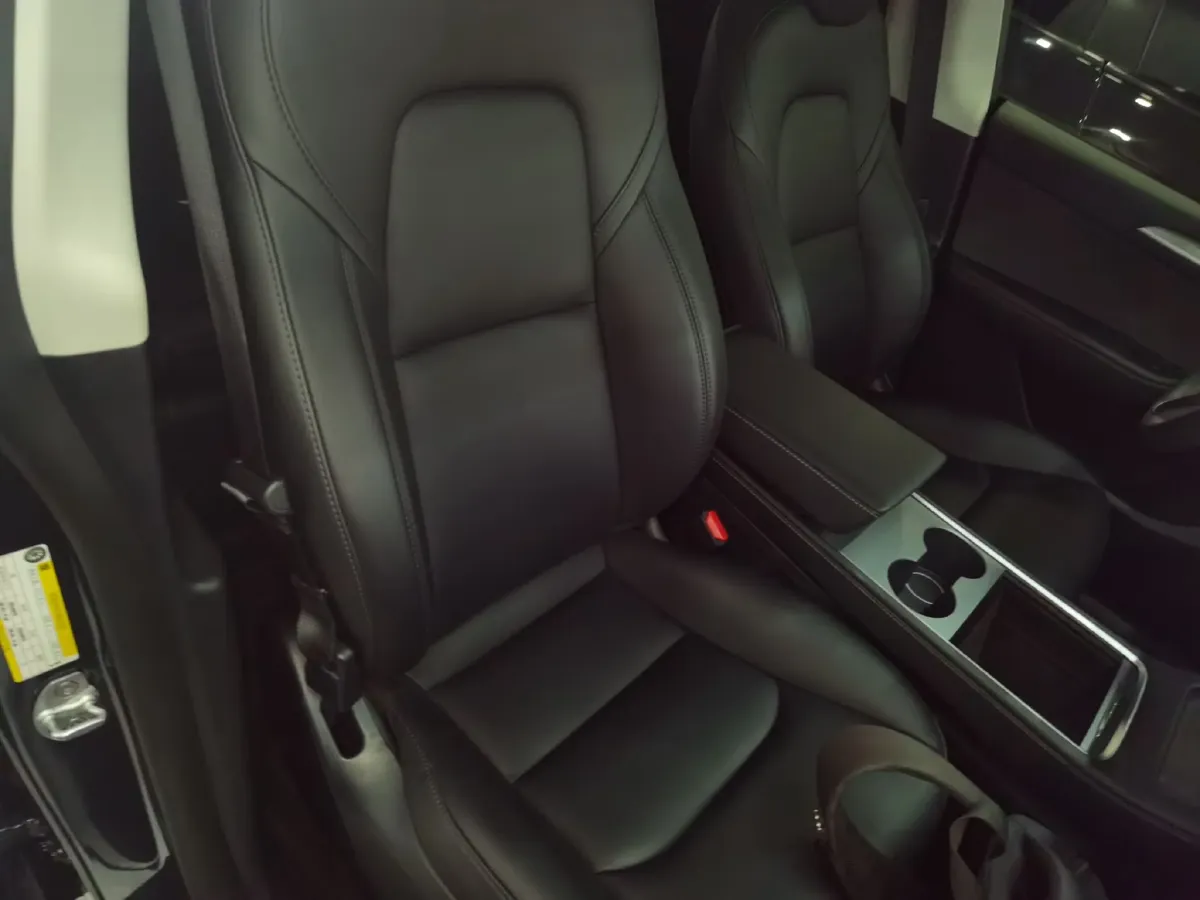 2024 Tesla Model Y BEV 60KWH,autocango,china used car exporter,china ev exporter,chinese used car exporter,chinese used ev exporter