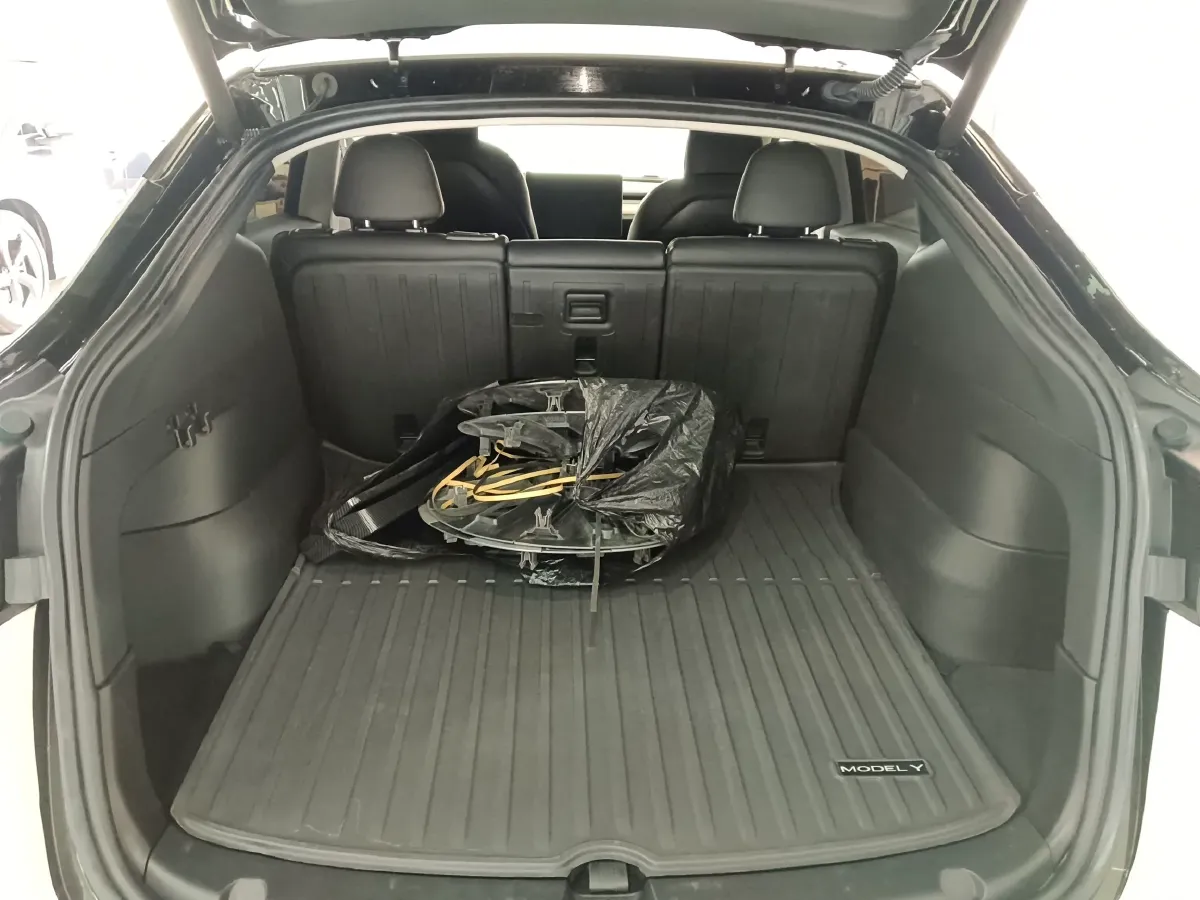 2022 Tesla Model Y BEV 60KWH,autocango,china used car exporter,china ev exporter,chinese used car exporter,chinese used ev exporter