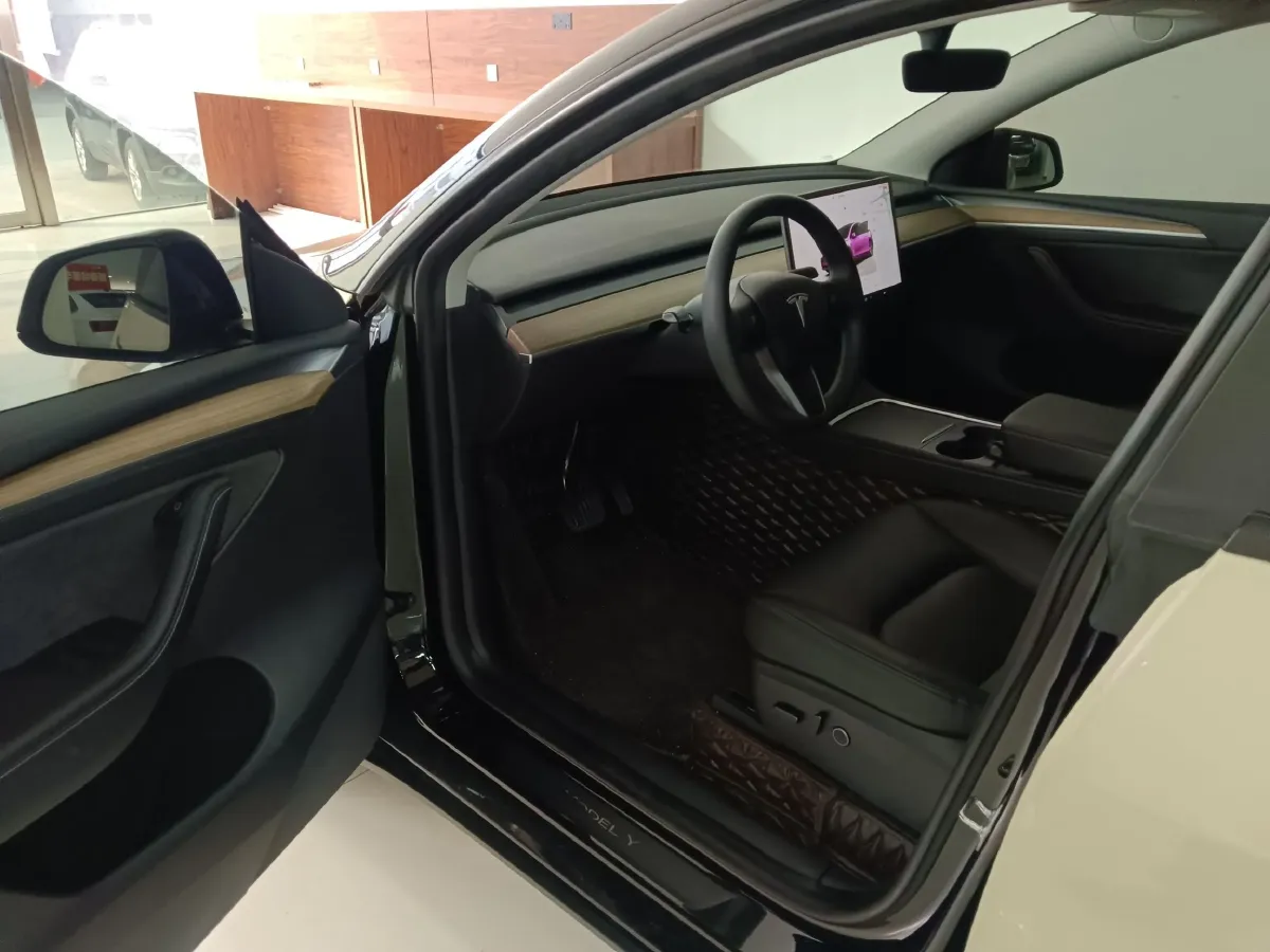 2022 Tesla Model Y BEV 60KWH,autocango,china used car exporter,china ev exporter,chinese used car exporter,chinese used ev exporter