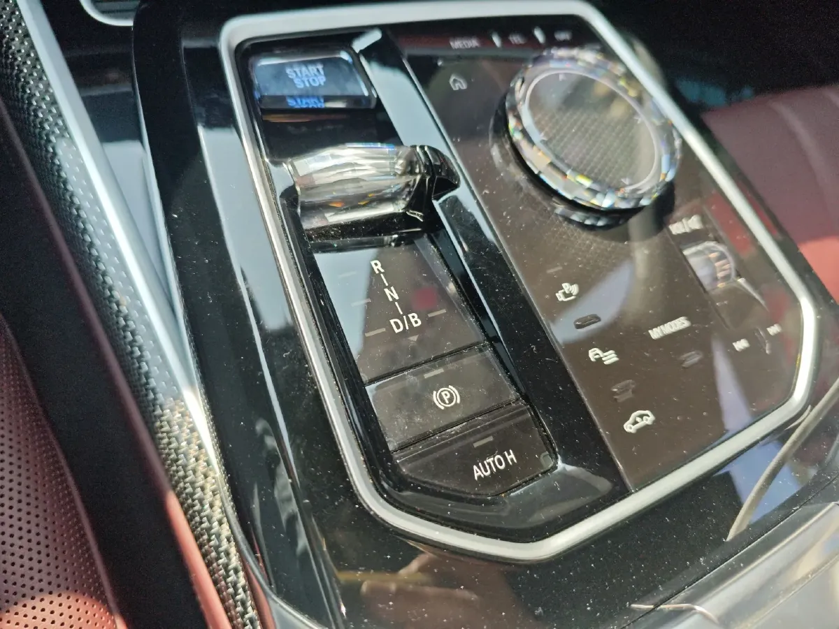 2023 BMW i7 BEV 105.7KWH,autocango,china used car exporter,china ev exporter,chinese used car exporter,chinese used ev exporter