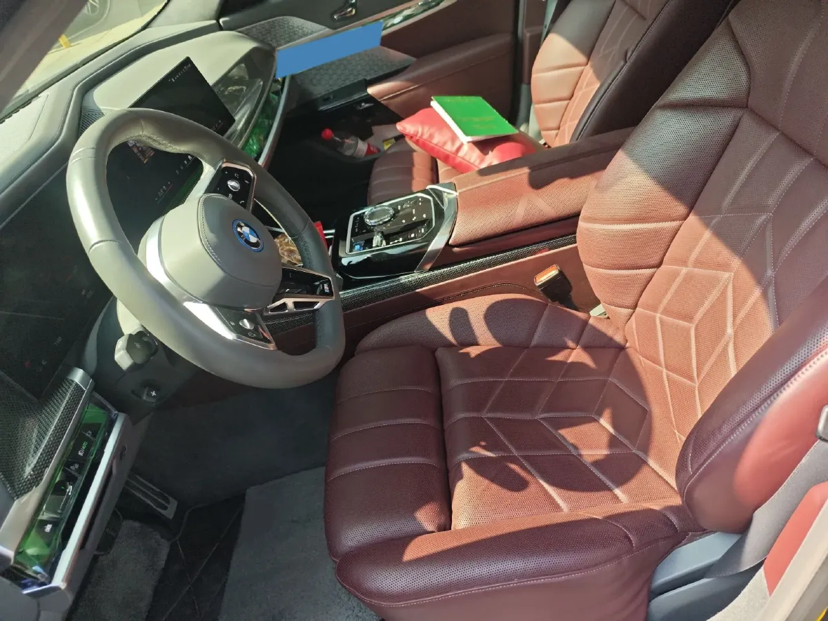 2023 BMW i7 BEV 105.7KWH,autocango,china used car exporter,china ev exporter,chinese used car exporter,chinese used ev exporter