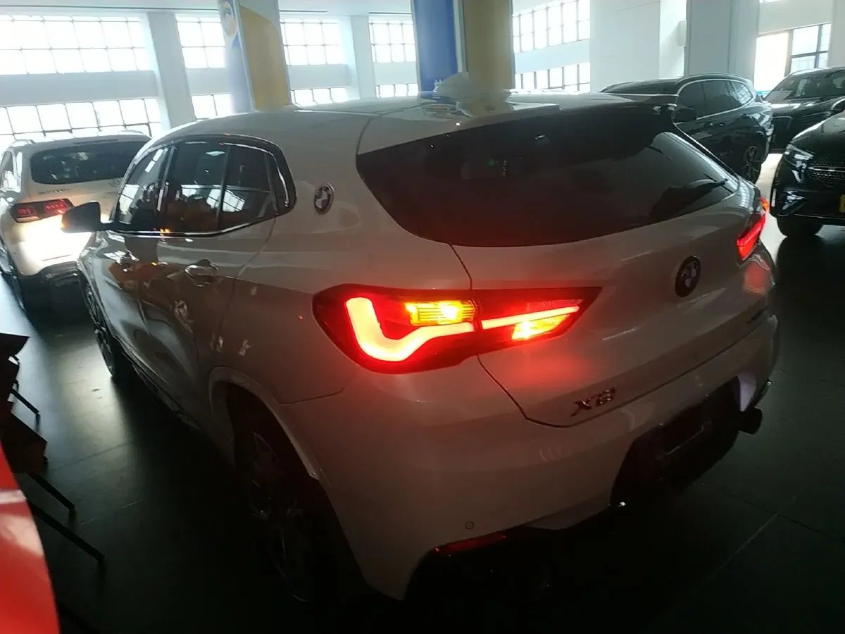 2021 BMW X2 2.0T 192HP L4 7DCT,autocango,china used car exporter,china ev exporter,chinese used car exporter,chinese used ev exporter