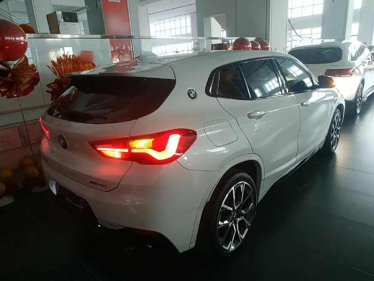 2021 BMW X2 2.0T 192HP L4 7DCT,autocango,china used car exporter,china ev exporter,chinese used car exporter,chinese used ev exporter