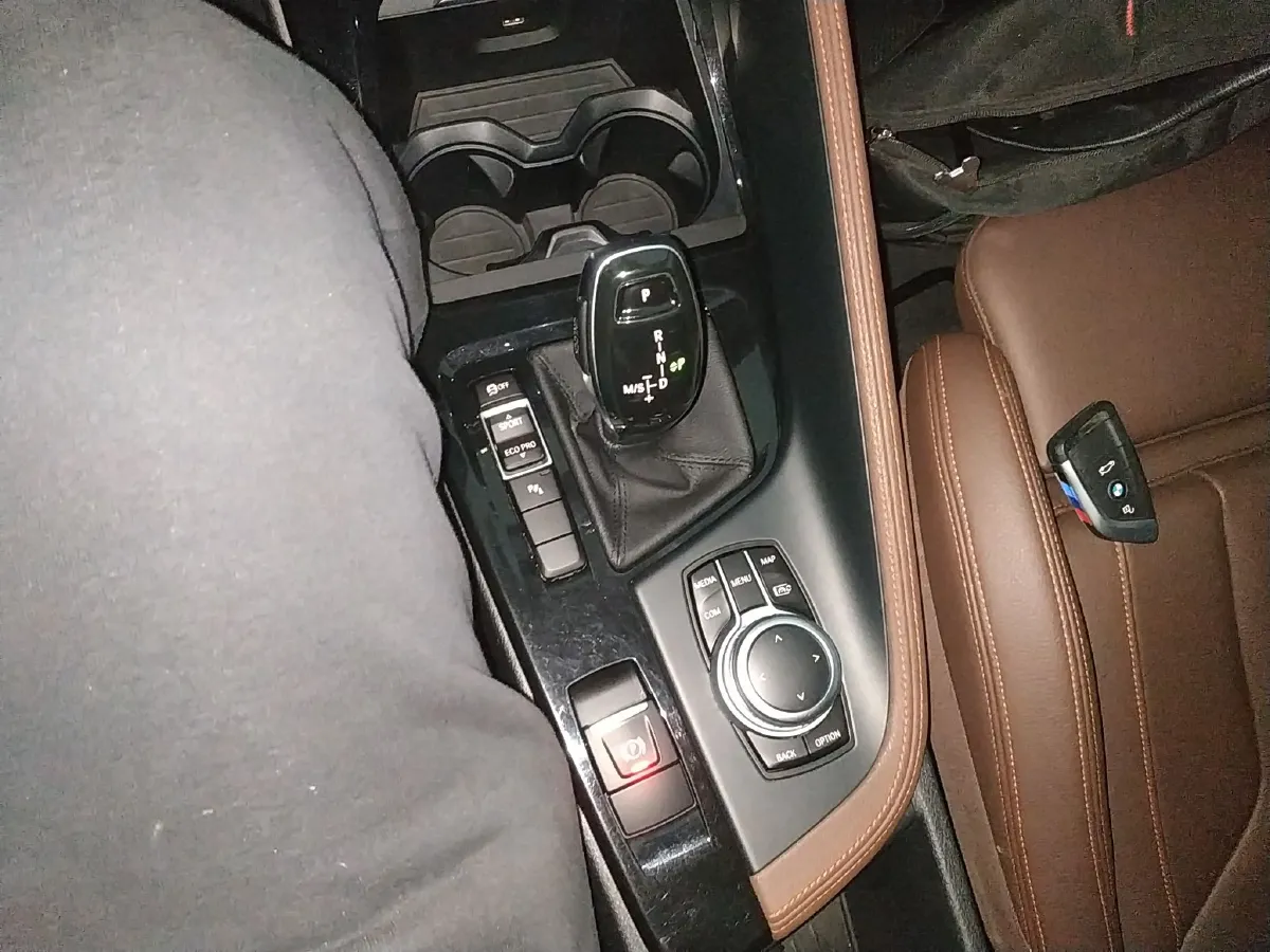 2021 BMW X2 2.0T 192HP L4 7DCT,autocango,china used car exporter,china ev exporter,chinese used car exporter,chinese used ev exporter