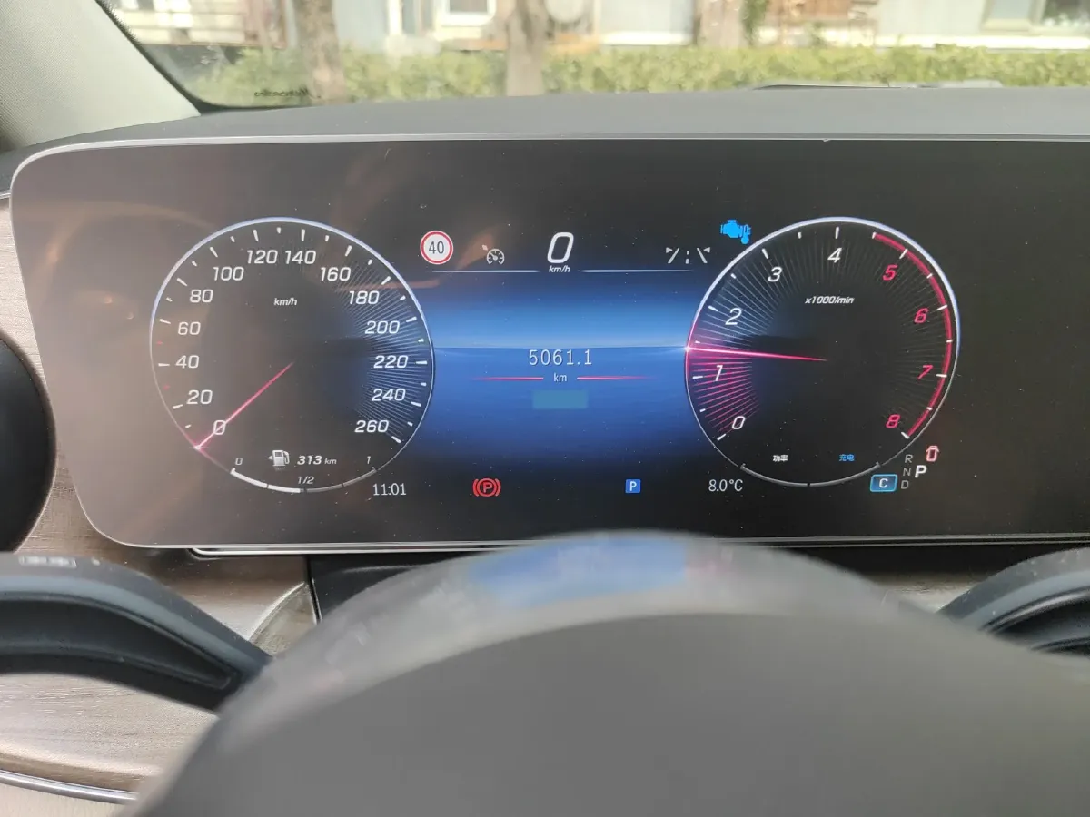 2024 Mercedes-Benz V Class 2.0T 231HP L4 9AT,autocango,china used car exporter,china ev exporter,chinese used car exporter,chinese used ev exporter