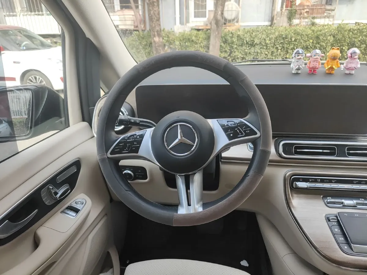 2024 Mercedes-Benz V Class 2.0T 231HP L4 9AT,autocango,china used car exporter,china ev exporter,chinese used car exporter,chinese used ev exporter