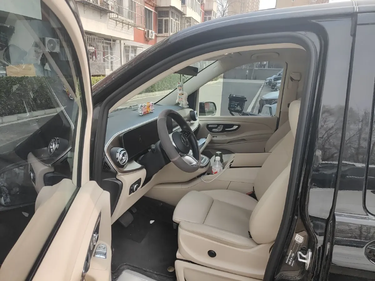 2024 Mercedes-Benz V Class 2.0T 231HP L4 9AT,autocango,china used car exporter,china ev exporter,chinese used car exporter,chinese used ev exporter