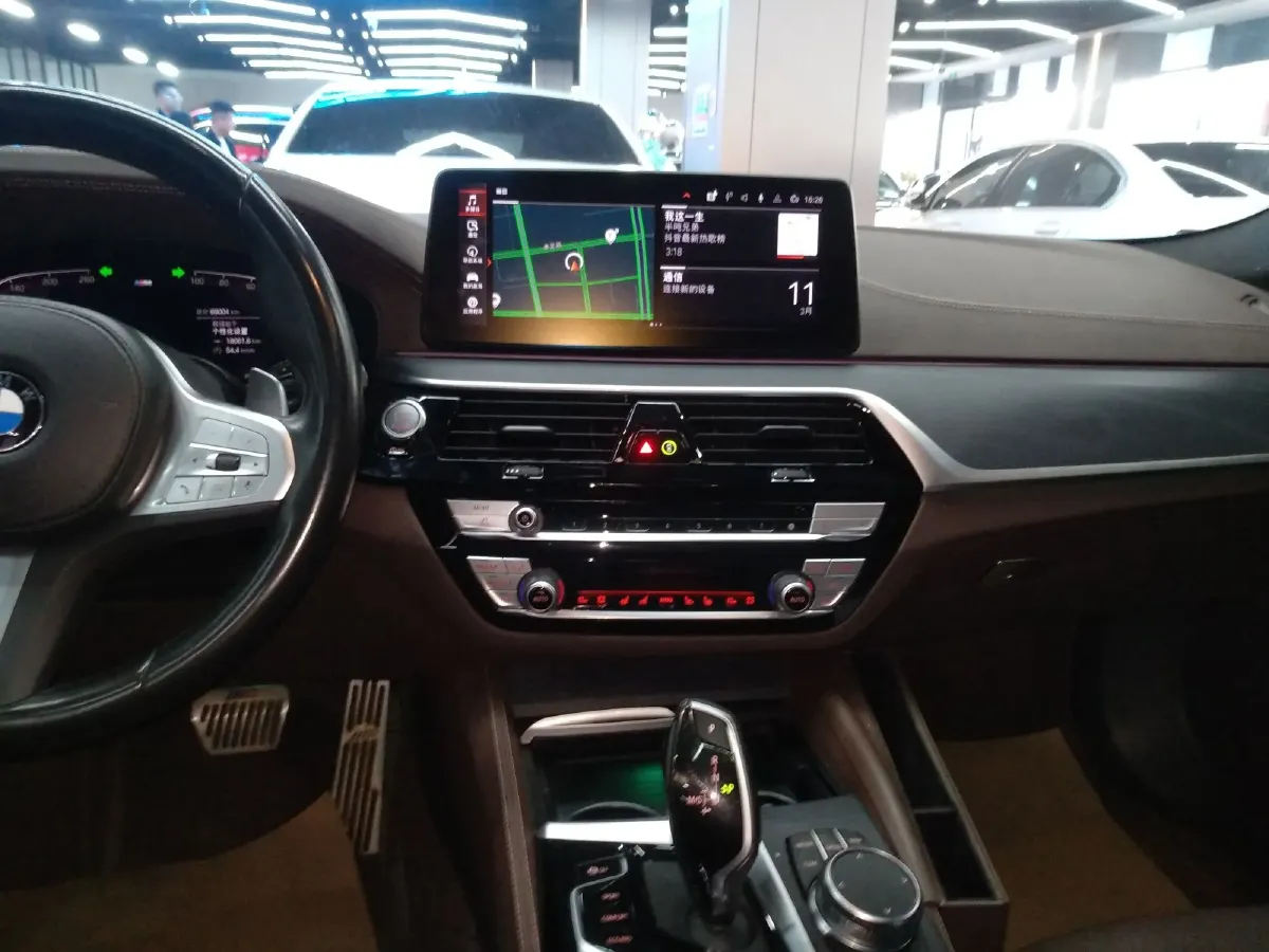 2023 BMW 5 Series 2.0T 245HP L4 8AT,autocango,china used car exporter,china ev exporter,chinese used car exporter,chinese used ev exporter