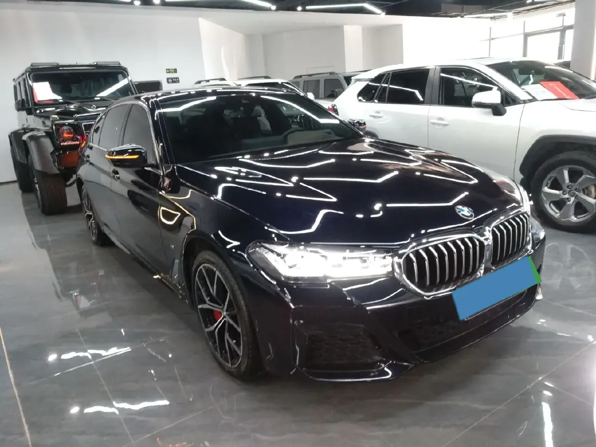2023 BMW 5 Series 2.0T 245HP L4 8AT,autocango,china used car exporter,china ev exporter,chinese used car exporter,chinese used ev exporter