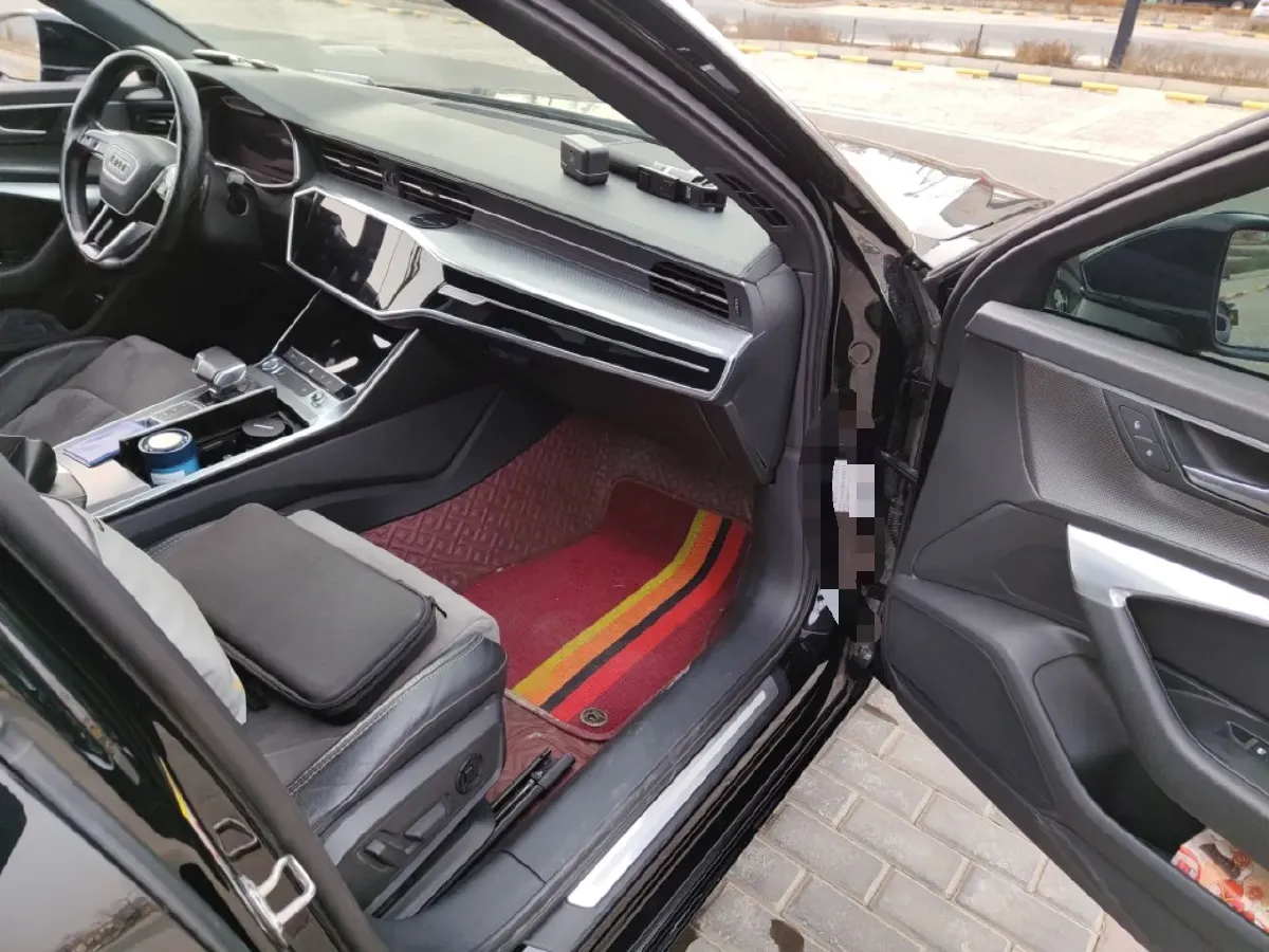 2020 Audi A6L 2.0T 190HP L4 7DCT,autocango,china used car exporter,china ev exporter,chinese used car exporter,chinese used ev exporter