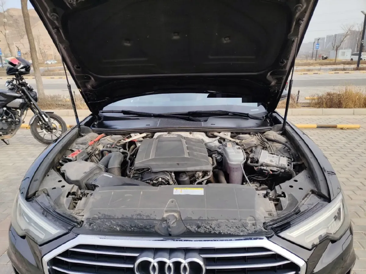 2020 Audi A6L 2.0T 190HP L4 7DCT,autocango,china used car exporter,china ev exporter,chinese used car exporter,chinese used ev exporter