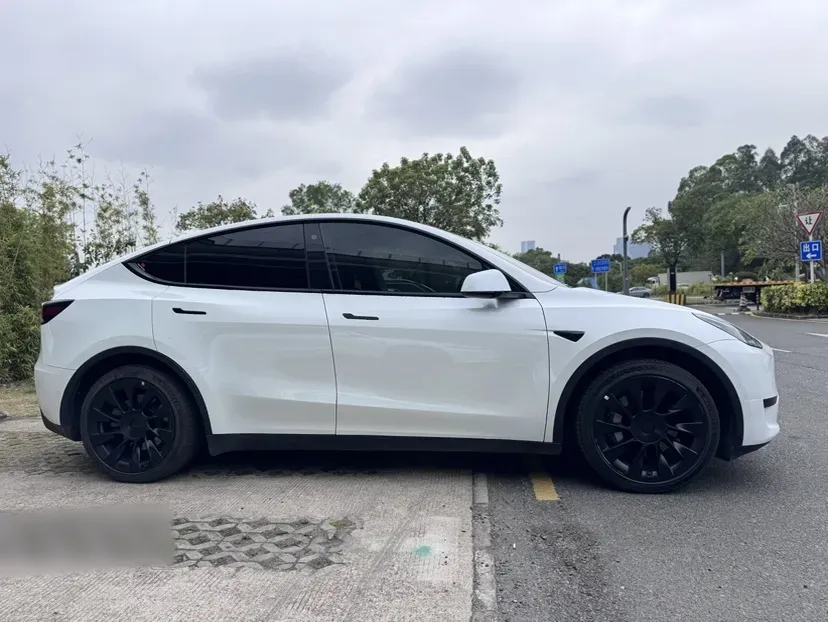 2022 Tesla Model Y BEV 60KWH,autocango,china used car exporter,china ev exporter,chinese used car exporter,chinese used ev exporter