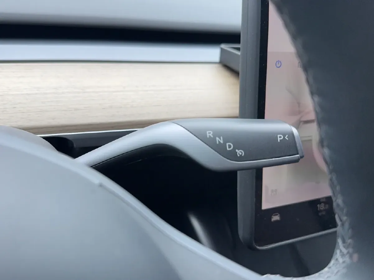 2022 Tesla Model Y BEV 60KWH,autocango,china used car exporter,china ev exporter,chinese used car exporter,chinese used ev exporter