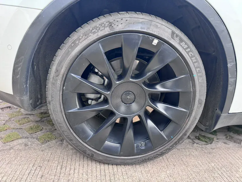 2022 Tesla Model Y BEV 60KWH,autocango,china used car exporter,china ev exporter,chinese used car exporter,chinese used ev exporter