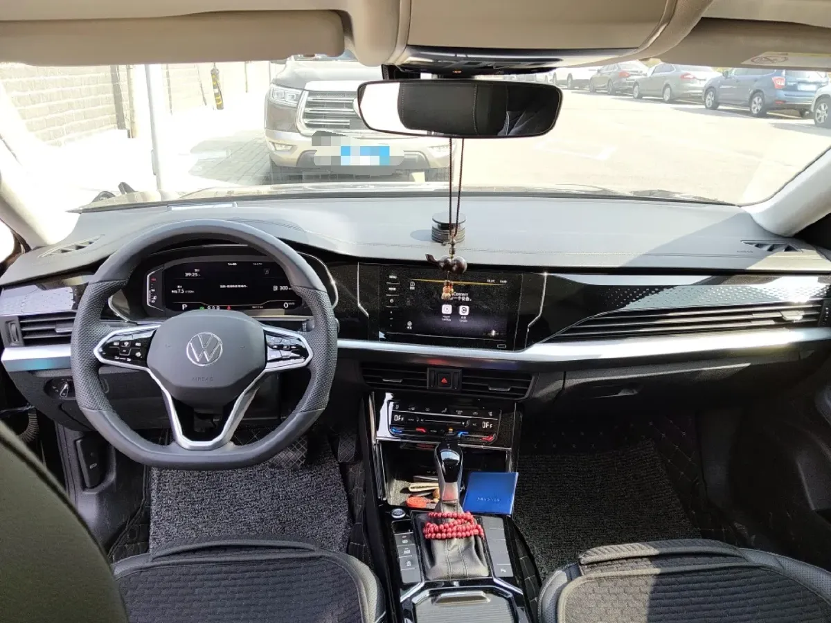 2024 Volkswagen Passat 2.0T 220HP L4 7DCT,autocango,china used car exporter,china ev exporter,chinese used car exporter,chinese used ev exporter