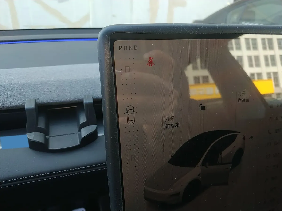 2025 Tesla Model Y BEV 62.5KWH,autocango,china used car exporter,china ev exporter,chinese used car exporter,chinese used ev exporter