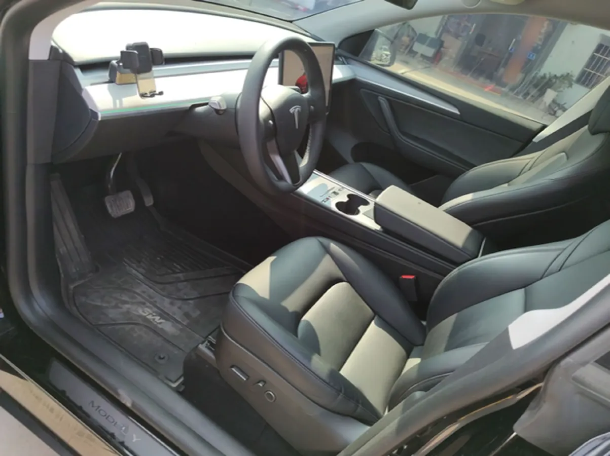 2024 Tesla Model Y BEV 60KWH,autocango,china used car exporter,china ev exporter,chinese used car exporter,chinese used ev exporter